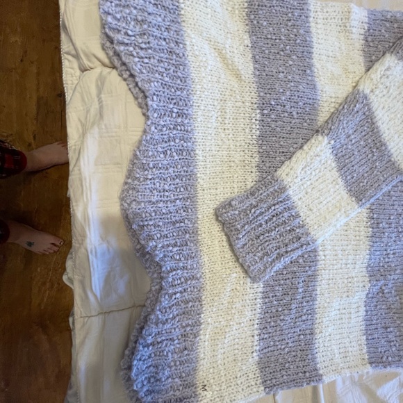 Sweater - Picture 2 of 3